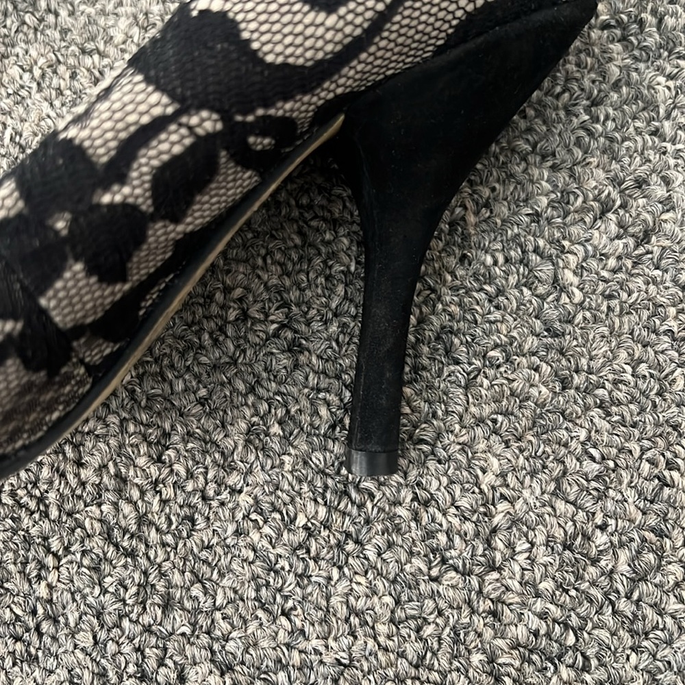 Heels - Picture 5 of 9